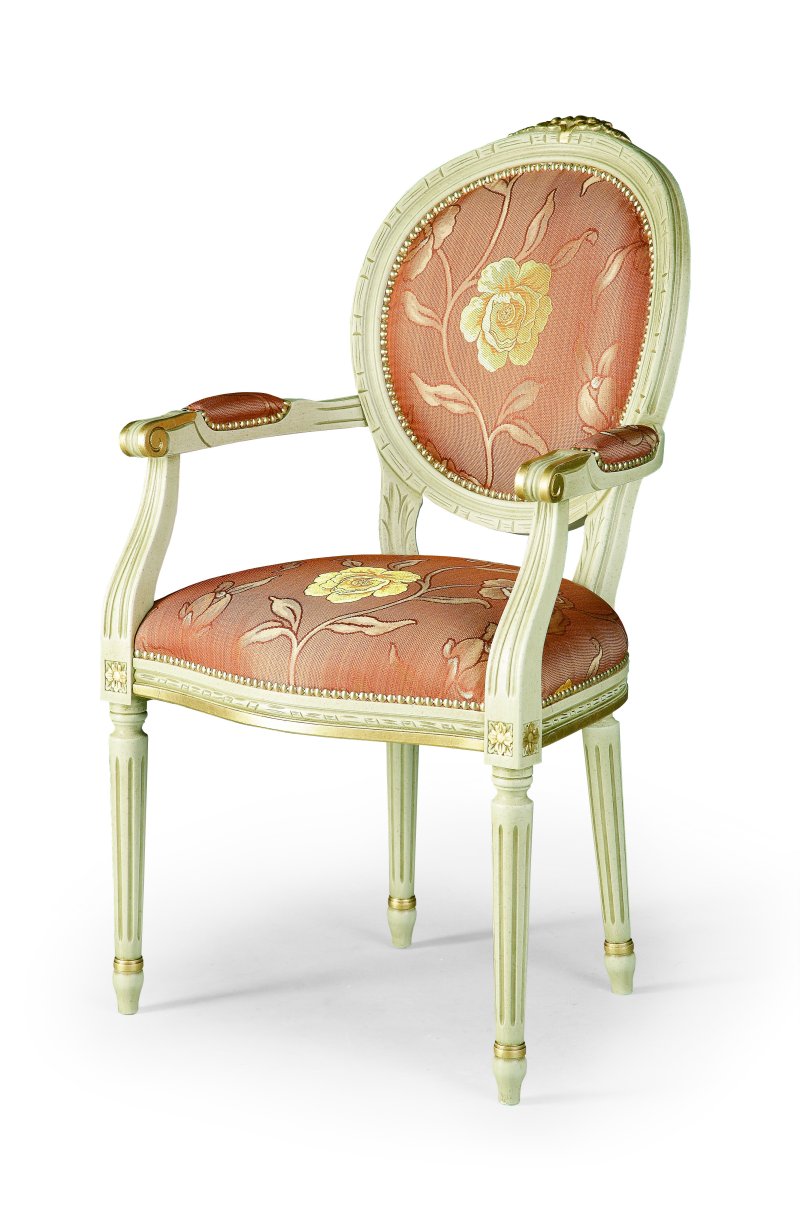 Busetto S661A Classical chair  with armrest in solid beech wood, available in a choice of finishes 1